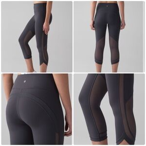 Lululemon Revitalize Cropped Leggings